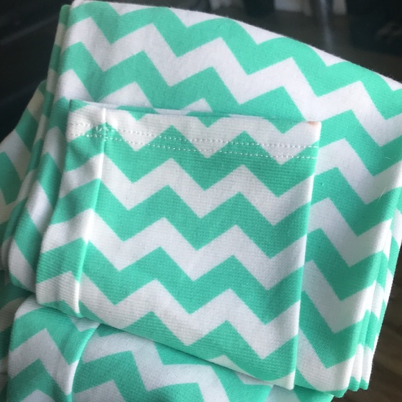 HP Mint Chevron Leggings - Picture 3 of 4